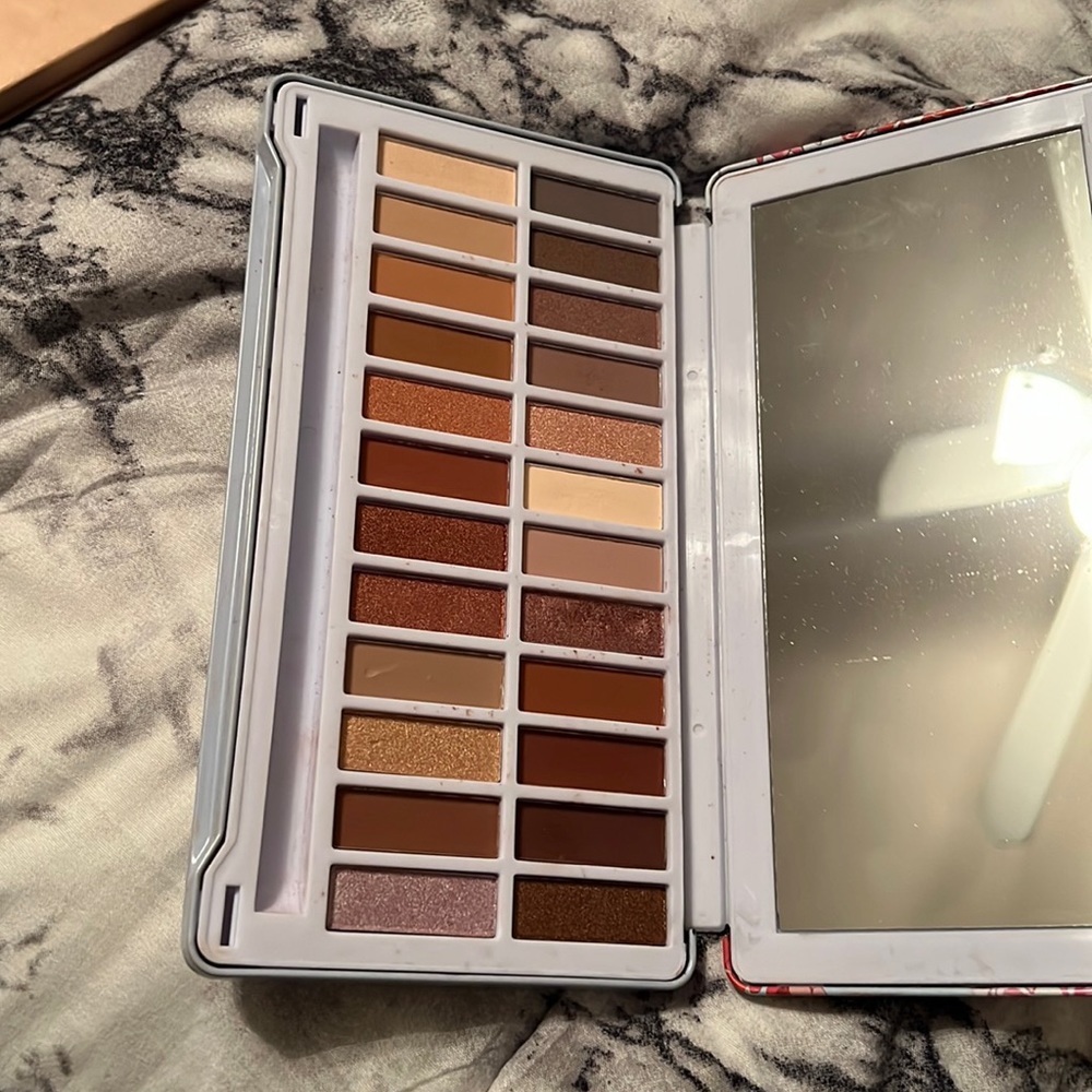 Eyeshadow